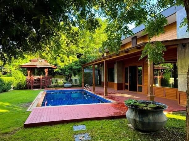 ให้เช่า 40,000 บาท/เดือน พูลวิลล่า 183 ตรว. 3 นอน 3 น้ำ น้ำแพร่ ดอยคำ ฮิลล์ไซด์ 2 บ้านชั้นเดียว สระว่ายน้ำส่วนตัว ภายในบิ้วอิน ไม้สัก