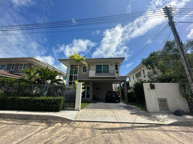 For Rent : Kohkaew, 2-Story detached house, 3+1 Bedrooms 3 Bathrooms