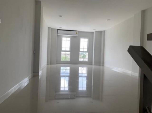 ให้เช่าอาคารพาณิชย์ 4.5 ชั้น โครงการ The Master อุดมสุข สุขุมวิท 103