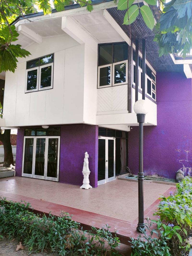 RH061ให้เช่าบ้านเดี่ยว2ชั้น ลาดพร้าว15 ใกล้ MRTลาดพร้าวเพียง600 เมตร เหมาะสำหรับ เปิดออฟฟิศพนักงานไม่เกิน10คน แขวงจอมพล เขต จตุจักร