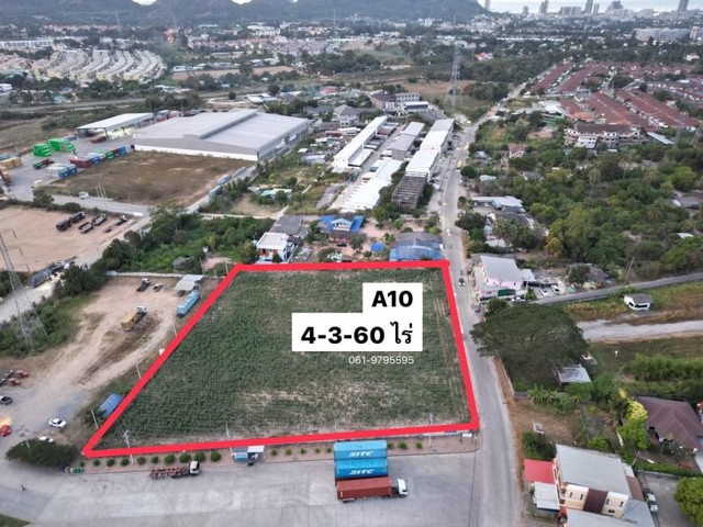 สามารถติดต่อสอบถามเพิ่มเติมได้ที่ TEL : 061-979 5595 ดนิตาLine : https://line.me/ti/p/yxo92dHWP1ที่ดินบ่อหิน สุรศักดิ์ ศรีราชา หน้าที่ดินติดถนนหลัก คมนาคมสะดวกรายละเอียดพื้นที่รวม 4-3-60 ไร่ ( 1,960 ตารางวา )ตารางวาละ 20,000.- บาทราคาไร่ละ 8 ลบ. พร้อมค่าโอนทำเลที่ตั้งดีถนนเข้าออกมีหลายเส้นทาง เป็นแหล่งชุมชน และบริษัทเกี่ยวกับคมนาคมหลายแห่งF-A10 