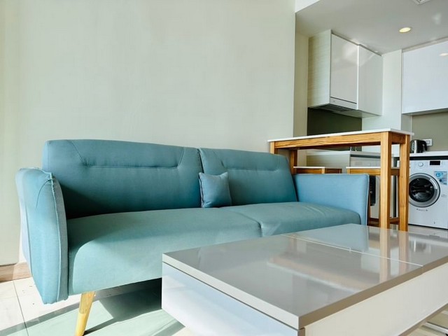 สนใจติดต่อสอบถาม TEL:061-979 5595 ดนิตาLine:https://line.me/ti/p/yxo92dHWP1ขายคอนโดหรูใกล้หาดวงศ์อามาตย์ เดอะ ริเวียร่า วงศ์อมาตย์ บีชที่ตั้ง นาเกลือ พัทยาพื้นที่ 35.39 ตร.ม.ชั้น 23 ตึก B1 ห้องนอน 1 ห้องน้ำส่วนกลางครบครัน โควต้าต่างชาติ ส่วนกลาง- ฟิตเนส- ลานจอดรถใต้ดิน- สระว่ายน้ำชั้นบน- รักษาความปลอดภัย 24 ชั่วโมง- ซาวน่า- ห้องประชุมR-A7