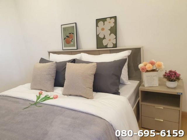 สนใจติดต่อ สอบถามรายละเอียดเพิ่มเติมได้Jingjai Realestate โทร. 080-695-6159Line id: @jingjaiestate (ใส่@นำหน้าด้วยนะจ้า)___________________________ขายคอนโดใกล้โรงพยาบาลสวนดอก เชียงใหม่ราคาจับต้องได้ ใครจะอดใจไหว อยู่แล้วมั่งคั่งร่ำรวยใกล้โรงพยาบาลสวนดอก ใกล้มช. ใกล้นิมาน ใกล้ตลาดต้นพยอม ต้องห้องนี้เลยนะค่า ตั้งใจทำให้เหมือนอยู่เองจัดเฟอร์นิเจอร์ จัดเครื่องใช้ไฟฟ้าครบ จบ พร้อมหิ้วกระเป๋าเข้าอยู่ได้