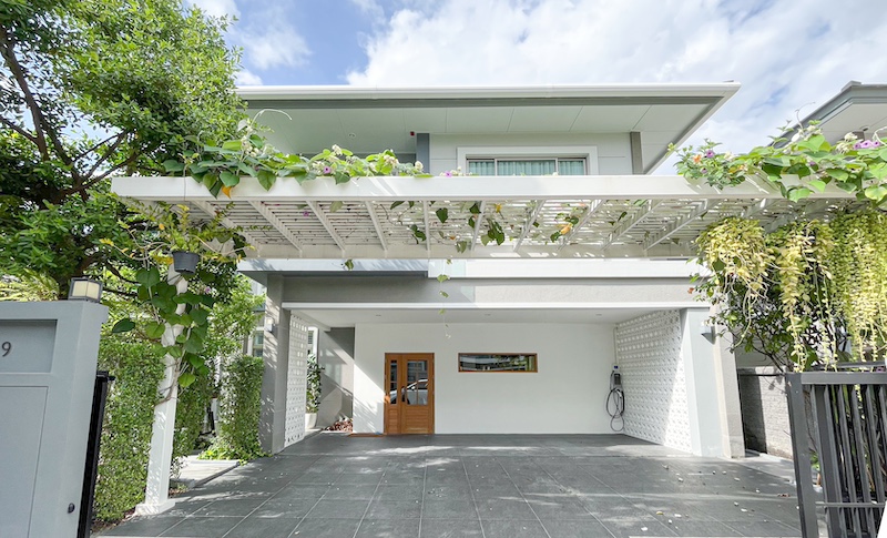 BH2684 ให้เช่า บ้านเดี่ยว หมู่บ้าน เดอะ ปาล์ม แจ้งวัฒนะ-ชัยพฤกษ์  The Palm ( House for rent - The Palm Changwattana ) Agent Postcontact : คุณบัว Bua Agent 0936464597, 0826914598Line : Bua093ทำสัญญาเช่าขั้นต่ำ 1 ปี ราคาเช่า 185,000บาท/เดือนทำสัญญาเช่าขั้นต่ำ 2ปี ราคาเช่า 175,000 บาท/เดือนBH2684 ให้เช่า บ้านเดี่ยว หมู่บ้าน เดอะ ปาล์ม แจ้งวัฒนะ-ชัยพฤกษ์ เนื้อที่ : 84.1 ตร.วาพื้นที่ใช้สอยในบ้าน : 280 ตร.มที่ตั้งโครงการ : The Plam,แจ้งวัฒนะ-ชัยพฤกษ์ หมู่ 1 ถ.ทางหลวงชนบท ต