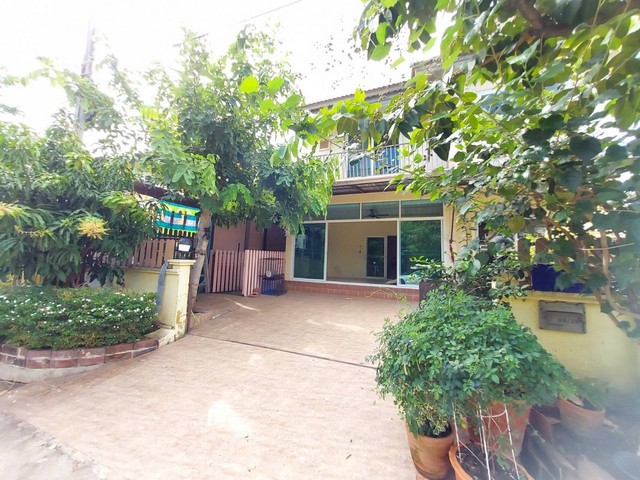 ขายบ้านเดี่ยว ลำลูกกา คลอง4 ราคาถูก** ขายราคา 4.15 ล้านบาท ลดราคาจาก 4.39 ล้านบาทเลยจ้าา ** มีเนื้อที่  65  ตรว ขายบ้านเดี่ยว ลำลูกกา คลอง4 ขนาด 65  ตรว 3 นอน 3 น้ำ อยู่ถนนเมน พร้อมตกแต่งเฟอร์นิเจอร์บิ้วอินไว้แล้ว ที่ตั้ง : หมู่ 5 ลำลูกกา คลอง4  หมู่บ้านดิสคอพเวอรี่บาหลีก้า (Discovery Balika) ถนนไสวประชาราษฎร์ ตำบลลาดสวาย อำเภอลำลูกกา จ. ปทุมธานี 12150 ขายบ้านเดี่ยวสไตล์บาหลี ขนาด 65.1 ตรว   - พื้นท