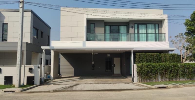 ให้เช่าบ้านเดี่ยว เซนโทร บางนา เนื้อที่ 63 ตรว มี 4 ห้องนอน 4 ห้องน้ำ