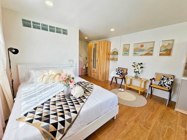 ขายคอนโดสวนดอก 205  ซื้ออยู่เอง หรือลงทุนปล่อยเช่า คุ้มมาก  พื้นที่ห้อง 30 ตารางเมตร ปรับปรุงใหม่หมด