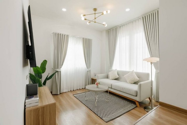 ขายบ้านรีโนเวทใหม่ทั้งหลังวัสดุเกรดพรีเมี่ยม ใกล้มช เพียง 3 นาที  พื้นที่ใช้สอยเยอะมาก 100 ตรม