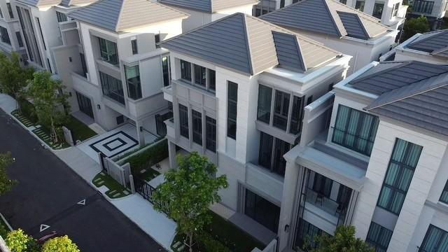 EPL-HR3083 ให้เช่าบ้านแฝด3 ชั้น ใกล้สวนหลวง ร.9 โครงการ เดอะ ซอนเน่ THE SONNE ศรีนครินทร์-บางนา เนื้อที่ 42 ตรว. พื้นที่ 220 ตรม. 4 ห้องนอน 