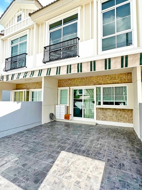 บางนาตราด กม.7 indy นานาชาติคอนคอร์เดียน  ใหม่สุด ไม่เคยอยู่  ให้เช่าทาวน์เฮ้าท์ 2 ชั้น 18ตรว. 110ตรม. พร้อมอยู่ 2นอน 3น้ำ 2จอดรถ 3แอร์ 