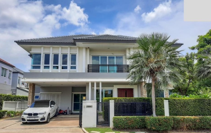 ให้เช่าและขาย  บ้านหลังมุม แกรนด์ บางกอก บูเลอวาร์ด พระราม 9  ศรีนครินทร์  ขนาด 80ตรว มี 4นอน 5 น้ำ