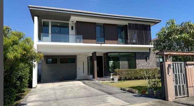 ขายบ้านเดี่ยว 2 ชั้น หมู่บ้านมัณฑนา กรุงเทพกรีฑา ซอย 7 รามคำแหง 60 ได้ เนื้อที่ 119 ตรว มี 4 ห้องนอน 4ห้องน้ำ