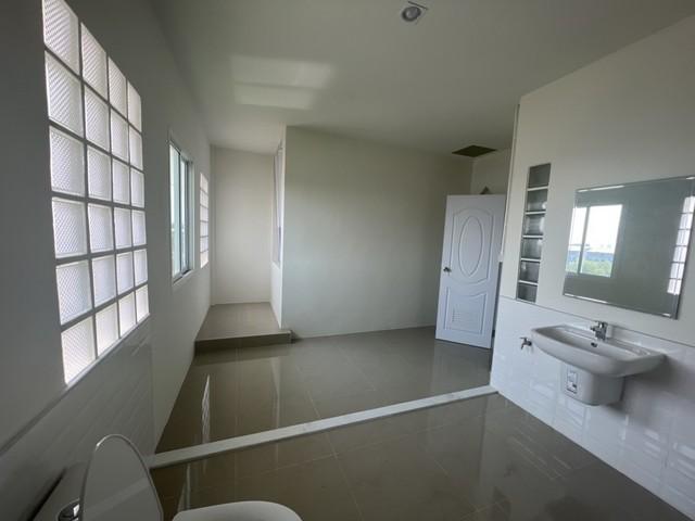 ให้เช่าอาคารพาณิชย์ 4 ชั้น 698 ตารางเมตร ซอยพัฒนาการ 97 ทำออฟฟิศแบบจดทะเบียนได้