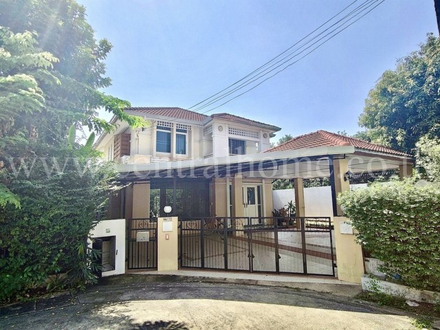 รหัสทรัพย์  5009บ้านเดี่ยว โฮมเพลส รัตนาธิเบศร์ หลังริม พร้อมอยู่ที่ตั้ง : ถนนบางกรวย - ไทรน้อย ตำบลบางเลน อำเภอบางใหญ่ จังหวัดนนทบุรี 11140รายละเอียดทรัพย์- บ้านเดี่ยว 2 ชั้น, ขนาดพื้นที่ 73 ตารางวา, พื้นที่ใช้สอย 190 ตารางเมตร- 3 ห้องนอน, 3 ห้องน้ำ, 1 ห้องรับแขก, 1 ห้องดูหนัง, 1 ห้องครัว, 1 ห้องแม่บ้าน, 2 ที่จอดรถ- แอร์ 5 เครื่อง- ต่อเติมห้องด้านล่างชั้น 1 ทำเป็นห้องสำหรับดูหนัง- ตัว