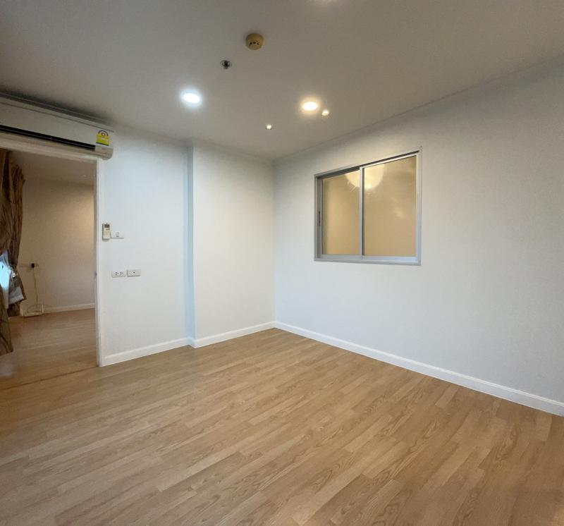 ขาย คอนโด ลุมพินี วิลล์ ลาดพร้าว – โชคชัย 4 LUMPINI VILLE LATPHRAO – CHOKCHAI 4 วิวรถไฟฟ้า ห้องรีโนเวทใหม่แล้ว สวย