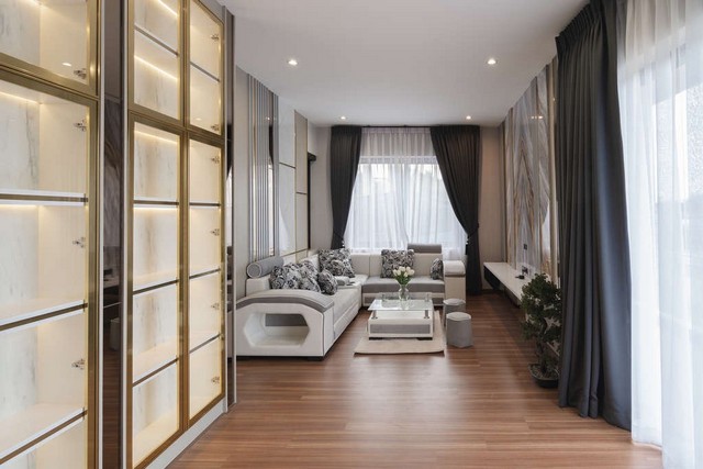 บ้านเดี่ยวเชียงใหม่หลังใหญ่ 4 ห้องนอน Pool Villa ติดถนนรอบเมืองเชียงใหม่ อำเภอเมืองเชียงใหม่ ไปสนามบินเพียง 15 นาที