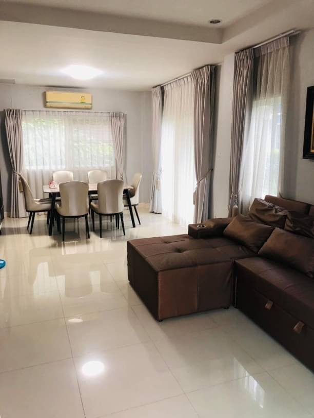 ขายพร้อมผู้เช่า 3.6 ล้าน 56 ตรว. บ้านเดี่ยว 2 ชั้น อรสิริน 5 สารภี ผู้เช่าน่ารัก รักษาความสะอาดสุดๆ เดินทางสะดวก ใกล้สนามบิน