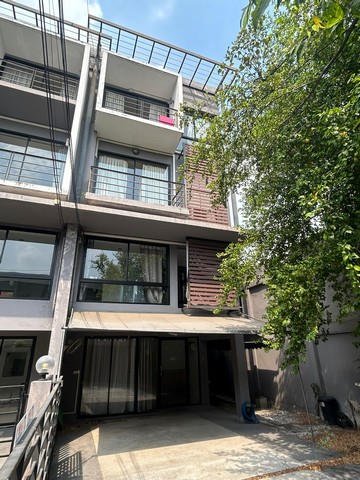 ZJ092 ให้เช่าโฮมออฟฟิส 4 ชั้น เนื้อที่  37 ตารางวา ซอย รามคำแหง 21รายละเอียด -โฮมออฟฟิส 4 ชั้น /หลังมุม-เหมาะสปา คลีนิคเสริมความงาม ทำที่อยู่อาศัย ออฟฟิส หรือเก็งกำไรLocation : ซอย รามคำแหง 21https://maps.app.goo.gl/VarU6ozfy5CrFGMJ9?g_st=ilสถานที่ใกล้เคียง-MRT สถานีรามคำแหง-The Mall รามคำแหง-มหาวิทยาลัยรามคำแหงเช่า 46,000 บาท / เดือนสนใจติดต่อ089-1446505 จั้ม086-4197337 ยุ้ยLine id : iam-jumpหรือ  http://line.me/ti/p/_PR73XSD