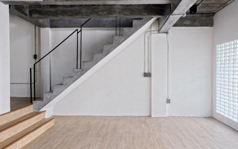 ให้เช่าโฮมออฟฟิศ 3.5 ชั้น ขนาดพื้นที่ใช้สอย 265 ตารางเมตร 3 ห้องน้ำ จอดรถได้ 6-8 คัน ใกล้สถานี BTS รัชโยธิน และสถานี MRT ลาดพร้าว