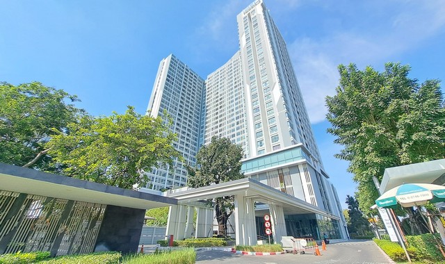  รายละเอียดเพิ่มเติม Code ID : PKK05-00788  ราคาขาย  2,040,000 บาท- พื้นที่ใช้สอย :   21.73 ตร.ม.- จำนวนห้อง :  1 ห้องนอน 1 ห้องน้ำ   - ชั้นที่ : 18      - อาคาร : 1 พิกัดทรัพย์ : https://maps.app.goo.gl/eggih6unuie5YCTx9    สถานที่ใกล้เคียง- ใกล้โรงพยาบาลพญาไท 3- ใกล้โรงพยาบาลบางไผ่ - ใกล้สถานีรถไฟฟ้า วุฒากาศ- ใกล้โกดังสินค้าญี่ปุ่น ป้าไอโกะ สอบถามเพิ่มเติม/นัดชมโทร. 097-419-5982(พลอย)โทร. 096-932-4624(ออมสิน)Line : @panaya (มี@ด้านหน้า)ปรึกษาสินเชื่อฟรี One Stop Service ด