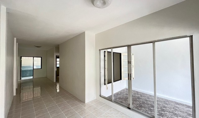 ขายทาวน์โฮมโครงการ ชัยรุ่งเรือง  ศรีราชา จังหวัดชลบุรี PKK03-01024