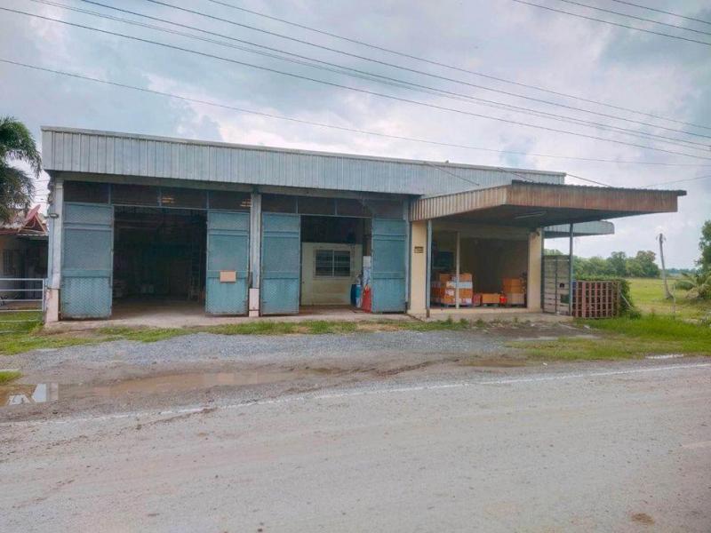 ขายโกดังเก็บของ และออฟฟิต มีบ้านพัก อยู่ติดถนน ย่านบางไทร อยุธยา เดินทางสะดวก ใกล้ทางด่วนราคาขาย 2,500,000 บาท ( โอนคนละครึ่ง )ราคาเช่า 13,000 บาท / เดือน ( ประกัน 2 เดือน ล่วงหน้า 1 เดือน )ที่ตั้ง ตำบลช้างน้อย อำเภอบางไทร พระนครศรีอยุธยาติดต่อ : คุณภัสพงณ์ 063-409-8164Line : deedaa23เนื้อที่ 177 ตารางวา พื้นที่ใช้สอย 400 ตารางเมตร จำนวน 2 ห้องนอน 2 ห้องน้ำ 2 ห้องทำงาน จอดรถได้หลายคันมี 1 ห้องครัว 1โก�