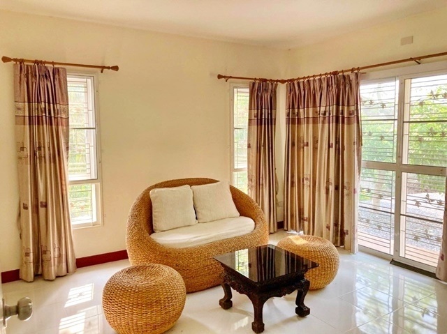 ให้เช่าคฤหาสน์ใหญ่มาก! 2 ชั้น ที่ดิน 1 ไร่ 2 งาน 404ตรม.พร้อมเรือนครัวไทย พร้อม MRTมหาดไทย โรงพยาบาลลาดพร้าว  จอดรถได้หลายคัน