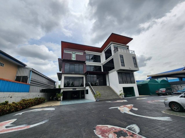 WW92Z ขาย ที่ดินพร้อมอาคารสำนักงานรวมที่พักอาศัย 4ชั้น ถนนสุขาภิบาล5 ซอย22 เข้าซอยเพียง 300 เมตร