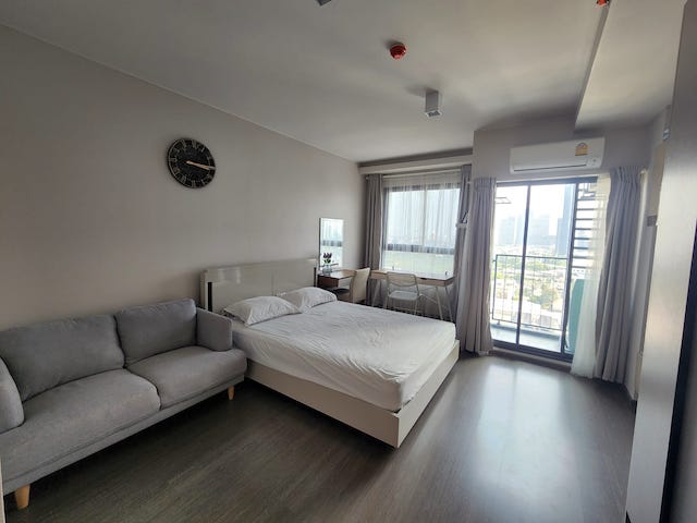 Ideo Sukhumvit 93, convenient, clean, livable, 20th floor, BTS Bang Chak.***Service for selling/renting houses, condos and giving advice. If interested, contact at any time***Interested in additional details or pictures or making an appointment to see the room?Contact Ekachai (Aui)T. 089-799-5598Line ID: @auiauiaui001 (add @ in front) (Agent Post)Studio room typeSize 26 sq m., 20th floorNew, clean room, beautifully decorated, ready to move in.details-------------------------------------------------- ------------Rental price: 13,500 baht per month-------------------------------------------------- ------------*Facilities worth using- swimming pool- Sauna- Fitness- Childrens play room-------------------------------------------------- ------------*Nearby important places (Based on information from Google Map)- Tesco Lotus On Nut 850 m.- The Pyll Sukhumvit 54 1 km.- Udomsuk Market 2.5 km.- Bangkok Technology College 280 m.- BTS. Bang Chak-------------------------------------------------- --