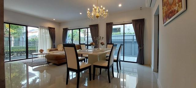 ให้เช่าบ้านเดี่ยว 3 ชั้น  โครงการ บ้านลุมพินี สวนหลวง ร.9 - เนื้อที่ 54 ตารางวา พื้นที่ใช้สอย 228 ตรม. 6 ห้องนอน 5 ห้องน้ำ ใกล้สวนหลวง ร.9