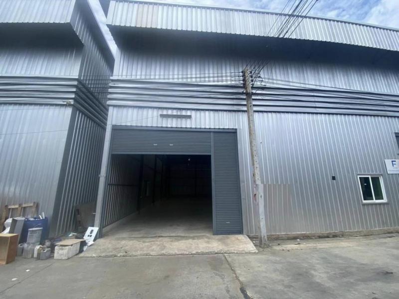 EPL-WH0618 ให้เช่าโกดัง ถนนเทพารักษ์กม.11 ขนาด 300 ตร.ม พร้อมออฟฟิศ  กว้าง 15 ลึก 20 สูง 8 เมตร ระบบไฟฟ้า​ 3 เฟส​ ติดปั้มบางจาก บางพลี