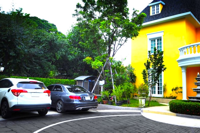 ขายบ้านเดี่ยวหรู 3 ชั้นน่าอยู่ ทำเลดีมากย่านสุขุมวิท 101 ใกล้โรงเรียนนานาชาติ Glory Singapore ,โรงเรียน นานาชาติแองโกลสิงคโปร์