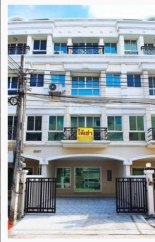 ให้เช่าทาวน์โฮม 4ชั้น  แกรนด์ เดอ วิลล์ ศรีนครินทร์42 ใกล้ซีคอนสแควร์