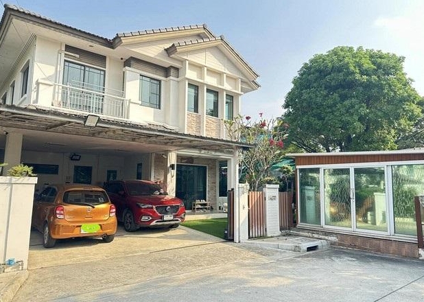 ให้เช่าและขายบ้านเดี่ยว 2 ชั้นหลังมุม มัณฑนา เลควัชรพล เฟส1 โซนทะเลสาป ถนนสุขาภิบาล5