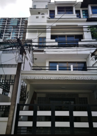  ให้เช่าอาคารโฮมออฟฟิศ 4 ชั้นสุขมวิท 39 มี4 ห้องนอน 5 ห้องน้ำ 