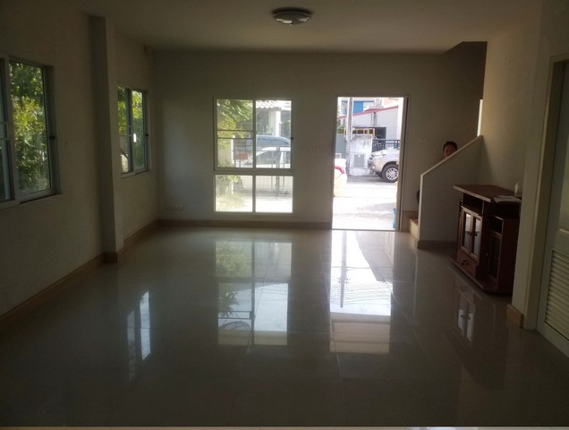 ขายบ้านแฝด ธาดา ทาวน์ ออร่า (เฟส 1) อ.ศรีราชา จ.ชลบุรี  PSC00185