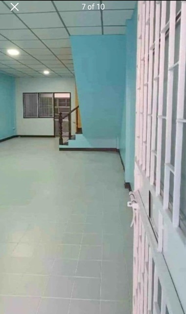 ม.เกษมบัณฑิต ร่มเกล้า ให้เช่า​บ้านทาวเฮ้าส์ จากถนนใหญ่ เข้าซอย 299ม. 21ตรว 140 ตรม พร้อมแอร์ 3นอน 2น้ำ