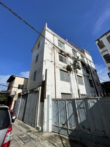 ขายบ้านพร้อมที่ดิน  สาทร กรุงเทพมหานคร (PAP-3-0290)