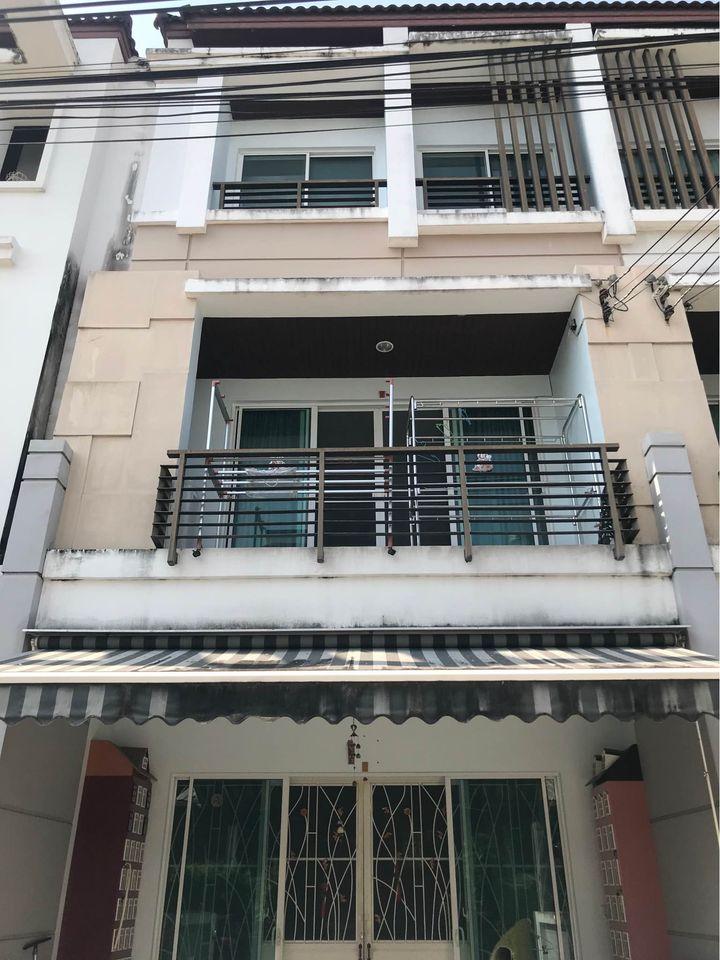 ขายทาวน์เฮ้าส์ 3 ชั้น โครงการบ้านกลางเมือง เออร์บาเนี่ยน สาทร-ราชพฤกษ์