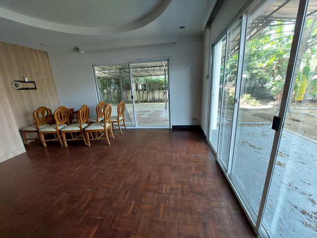 ให้เช่า บ้านเดี่ยว2ชั้นรีโนเวท ใหม่ทั้งหลัง150ตรว. อยู่ถ.พัฒนาการ69ใกล้ซีคอนสแควร์