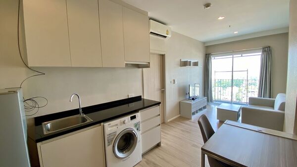 ให้เช่า คอนโดติดรถไฟฟ้าสายสีม่วง สถานีแยกติวานนท์ แอมเบอร์ ติวานนท์ (Amber by Eastern Star) ชั้น 11 ห้องสวย เรียบหรู วิวดี ทำเลที่ตั้ง : ถ.กรุงเทพ – นนทบุรี (ระหว่างซอยกรุงเทพ-นนทบุรี 12 และ 14) ตำบลบางเขน อำเภอเมืองนนทบุรี นนทบุรี 11000Google map : https://maps.app.goo.gl/ijL45JfYVjaRnQXBA รายละเอียด :– ขนาด 35 ตร.ม.– ชั้น 11– Type 1 ห้องนอน, 1 ห้องน้ำ– ระเบียงทิศเหนือ– Ready to move ห้องสะอาด เรียบร้อยมาก เฟอร์นิเจอร์ + เครื่องใช้ไฟฟ้าค