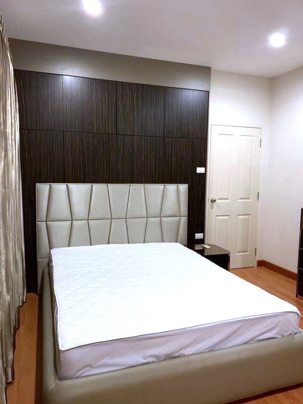 ให้เช่าบ้านเดี่ยวน่าอยู่ 2 ชั้น หมู่บ้าน คาซ่า แกรนด์ อ่อนนุช-วงแหวน ใกล้สนามบินสุวรรณภูมิบ้านสวยน่าอยู่เหมาะอยู่อาศัย 