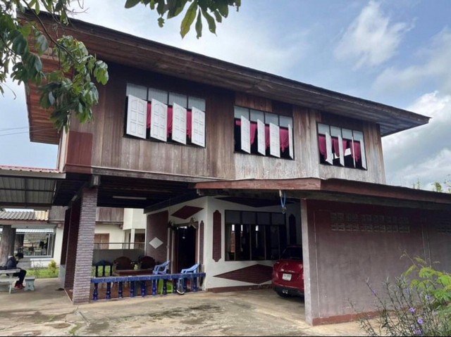 ขายบ้านพร้อมที่ดิน จ.น่าน สภาพดี 2 ชั้น ครึ่งปูนครึ่งไม้ ไม้สักแท้ทั้งหมด พร้อมเฟอร์นิเจอร์บางส่วน