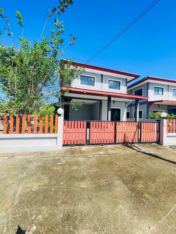 บ้านสวย ทำเลดี วิวแม่น้ำ เหมาะสำหรับอยู่อาศัย อยู่ในชุมชนไม่เปลี่ยว บรรยากาศดี เข้าเมืองง่าย