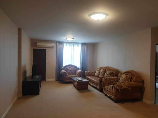 โซนห้วยแก้ว ขาย 3.8 ล้าน 90 ตรม. ทรีโอ คอนโด ห้องใหญ่ เฟอร์นิเจอร์นำเข้าจากฝรั่งเศส ใกล้มช. ใกล้เมญ่า รายล้อมด้วยร้านอาหาร คาเฟ่