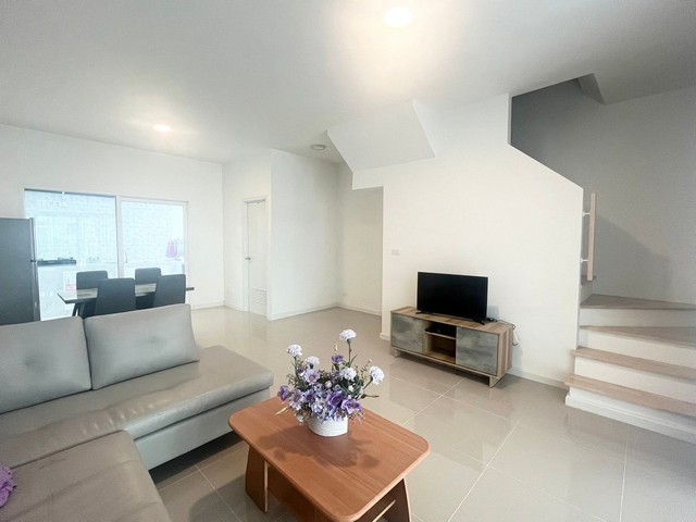 ขายทาวน์โฮม 2 ชั้น ม. Q District สุขสวัสดิ์ 76 ใกล้ ClubHouse สภาพใหม่มาก