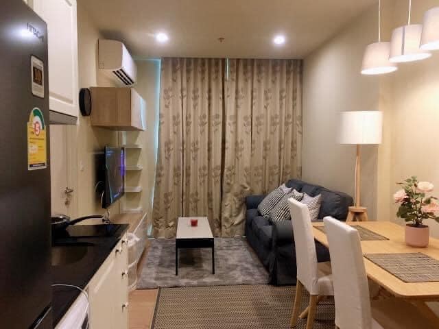 Noble Recole Sukhumvit 19, clean, safe, peaceful, 6th floor, BTS Asoke.***Service for selling/renting houses, condos and giving advice. If interested, contact at any time***Interested in additional details or pictures or making an appointment to see the room?Contact Ekachai (Aui)T. 089-799-5598Line ID: @auiauiaui001 (add @ in front)Room type: 1 bedroom, 1 bathroomSize 34.89 sq m., 6th floorNew, clean room, beautifully decorated, ready to move in.details-------------------------------------------------- ------------Rental price: 30,000 baht/month-------------------------------------------------- ------------*Facilities worth using– Common garden (Ground Floor, 23rd floor, 28th floor in the sky)– Swimming pool size 25.8×5 meters– Steam Room– Multipurpose room– Infinity Edge Pool– Sky Fitness-------------------------------------------------- ------------*Nearby important places (Based on information from Google Map)1. Wattana Wittayalai School2. Terminal 213. BTS Asoke4. MRT 