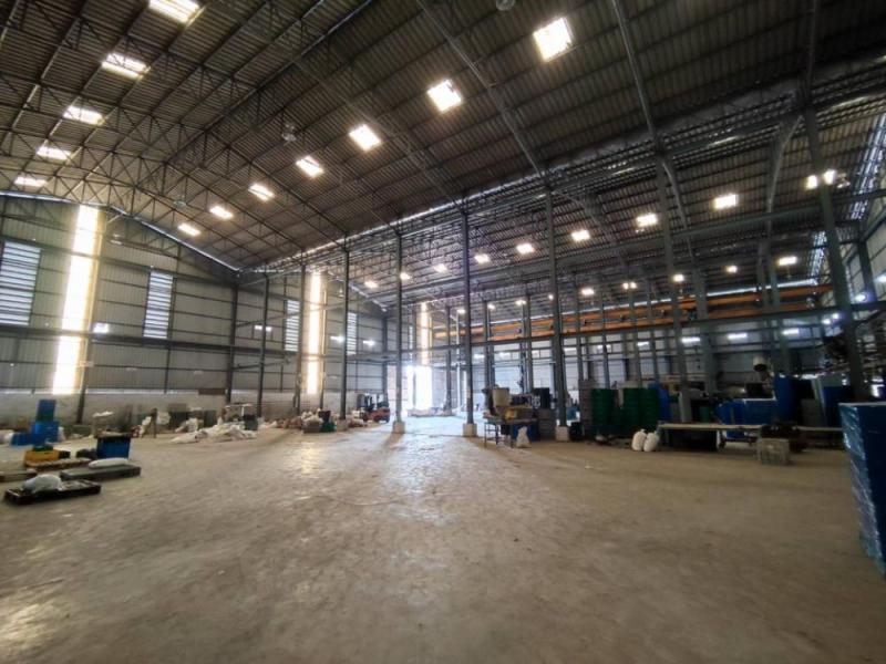 ให้เช่าโกดังสีม่วง ( ขอรง.ไม่ได้)3,000  ตารางเมตร ขนาดรวมพื้นที่ชั้นละ 570 ตรม พื้นที่ใช้สอยรวมทั้งหมด 1,700 ตรม มีลิฟท์ขนของ โกดัง 1300 พื้นที่รับน้ำหนัก 500-800 กก/ตรม. มีออฟฟิศและห้องว่าง ดัดแปลงเป็นห้องพักคนงานได้ ถนนอ้อมน้อย ราคาเช่า 120,000 บาทต่อเดือนให้เช่าโกดังสีม่วง ( ขอรง.ไม่ได้)3,000  ตารางเมตร ขนาดรวมพื้นที่ชั้นละ 570 ตรม พื้นที่ใช้สอยรวมทั้งหมด 1,700 ตรม มีลิฟท์ขนของ โกดัง 1300