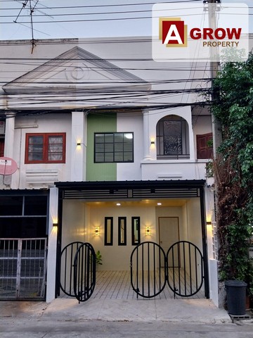 ม. ศรีวิมลวิลล์ รีโนเวทใหม่พร้อมอยู่  ถนนสายไหม แขวงสายไหม รหัสทรัพย์ : AGT00170ที่ตั้ง: ซอยสายไหม74 ถนนสายไหม แขวงสายไหม เขตสายไหม กรุงเทพมหานครราคาขาย : 1,950,000 บาทรายละเอียด  : -2 ห้องนอน 2- ห้องน้ำ 1 -ห้องครัวพร้อมเคาเตอร์-ราคา 1,950,000 บาท หน้าบ้านหันทางทิศตะวันตกเนื้อที่ 16 ตร.วสถานที่ใกล้เคียง :- บิ๊กซีสายไหม โลตัสลำลูกกา- ร.พ. CGH สายไหม ร.พ.สินแพทย์ ลำลูกกา, ร.พ.ภูมิพล- สนามบินดอนเม