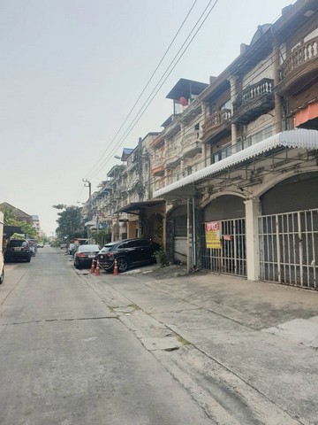 ขาย/เช่าตึก 2คูหา 5ชั้น ลาดพร้าว 122 แยก13 มีชั้นดาดฟ้าขายถูกสุดย่านนี้  ZB046